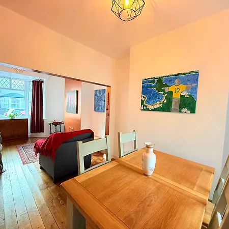 Victorian 2 Bedroom House Near Centre Hébergement de vacances Bristol