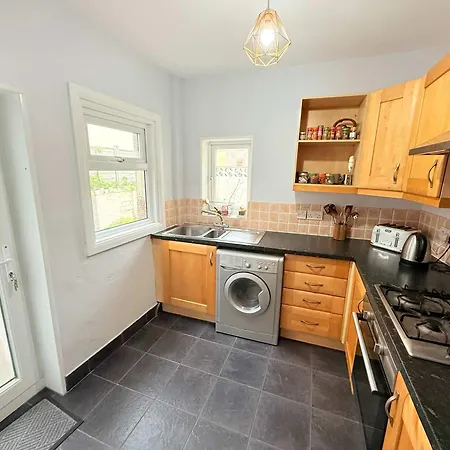 Victorian 2 Bedroom House Near Centre Hébergement de vacances *