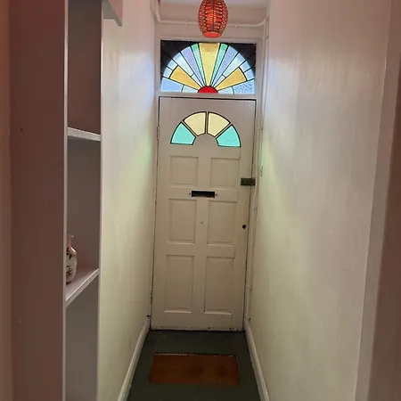 Victorian 2 Bedroom House Near Centre Bristol